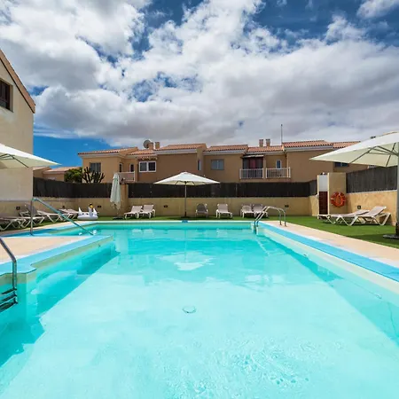Sunset 4 Bedroom 200m To Beach+fast Wifi Villa *