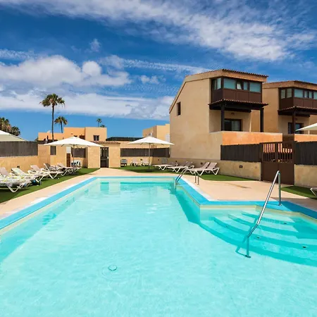 Sunset 4 Bedroom 200m To Beach+fast Wifi Villa *